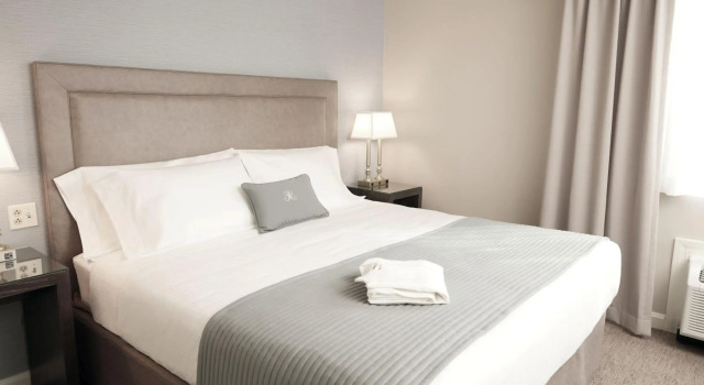 Ethan Allen Hotel, Buchen Sie Hotel Hotels in New England mit Frühstück, Frühstück
