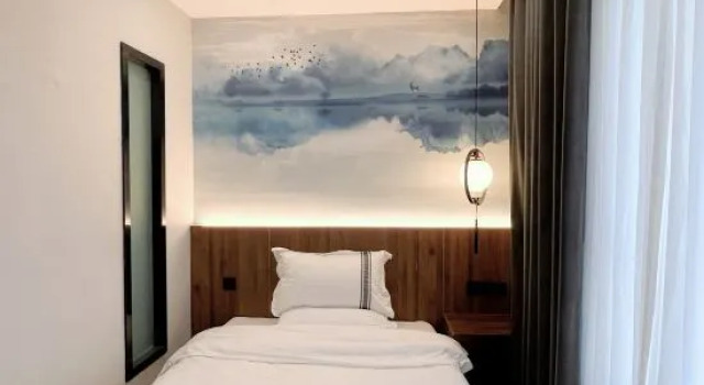 Люкс Ruifeng Hotel Buerjin (Food Street Night Market)