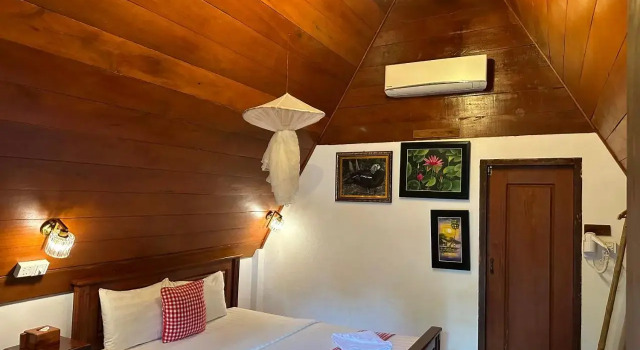 Mondulkiri Pizza Bungalows, Book Hotel Hoteller i Mondulkiri Province med parkering, Parkering