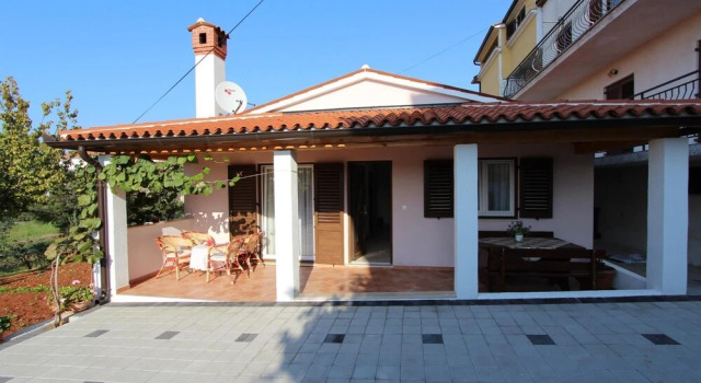 Dujmovic Superior Bungalow Wterrace Biba