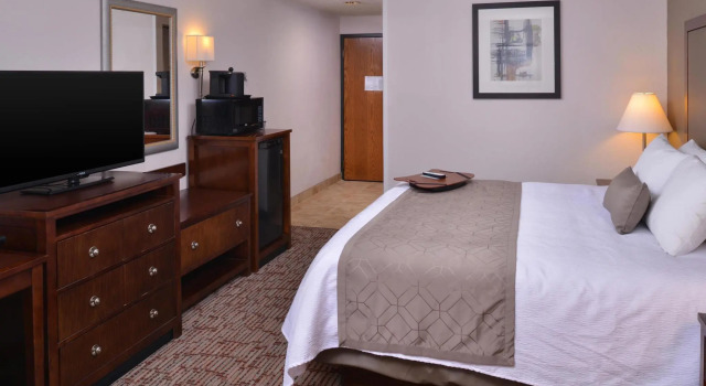 Двухместный люкс Best Western Plus Wichita West Airport Inn