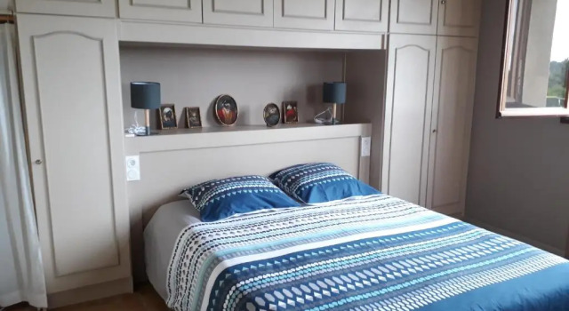Коттедж Large friendly and bright villa with pool