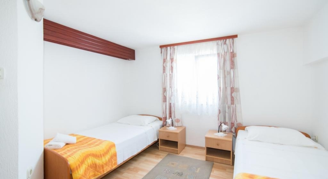 Apartment Orange, Rezerwuj Apartament Hotele w Split-Dalmatia County z parkingiem, Parking