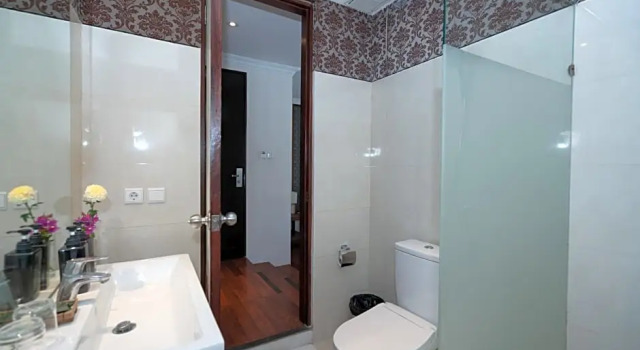 Семейный люкс с балконом Villa Kimaya - 5-bed Berawa Luxury Villa with complimentary pool fence