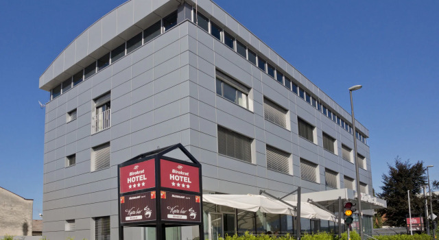 Nitro Rooms
