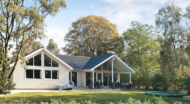 Коттедж Pet Friendly Holiday Home in Dronningmølle near Sea