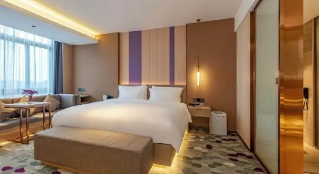 Люкс Deluxe Lifeng Hotel (Pingnan financial investment building)