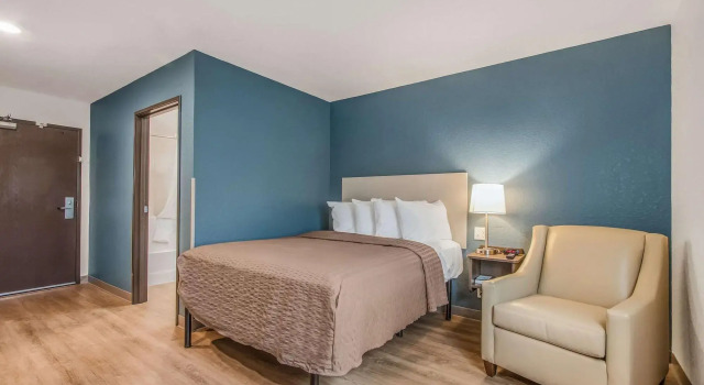 WoodSpring Suites Doral Miami Airport, Забронировать Отель Дорел Майами-Бич, рядом с Музей Северной и Южной Америки