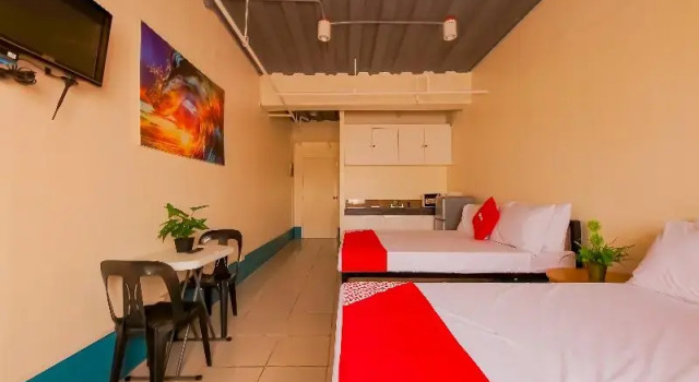 Люкс RedDoorz at Crowne One Condo