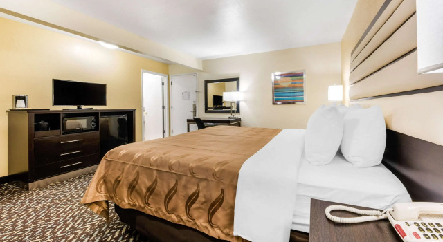 Двухместный номер Standard Quality Inn & Suites Capitola By the Sea