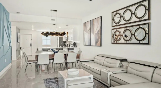 Четырёхместные апартаменты с 2 комнатами Villatel Resort Orlando, Apartments by Marriott Bonvoy