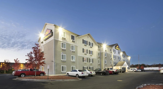 WoodSpring Suites Columbus Fort Benning, Boek Hotel Hotels in Georgia met parkeren, Parkeren