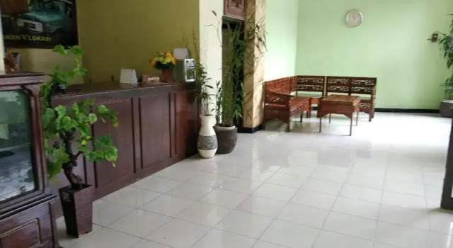 Hotel Nadia Bromo, Book Hotel Hotels in Sapikerep with Parking, Parking