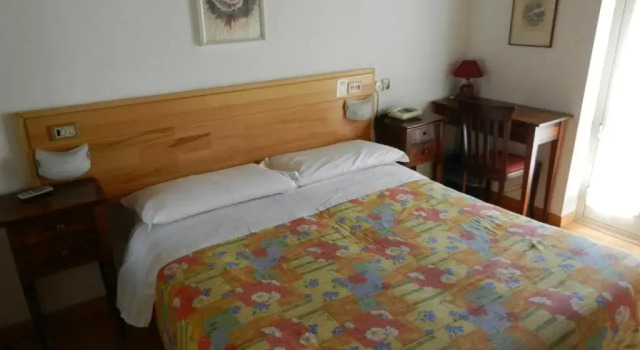 Standard Dreier Zimmer Hotel Paradiso