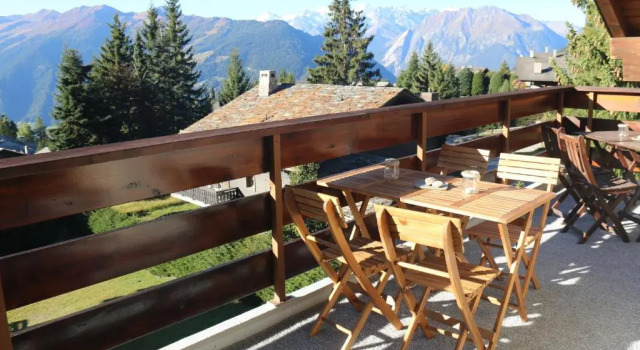 Rodasia, Забронировать Отель Вербье Verbier - St.Bernard, рядом с Кятр-Валле