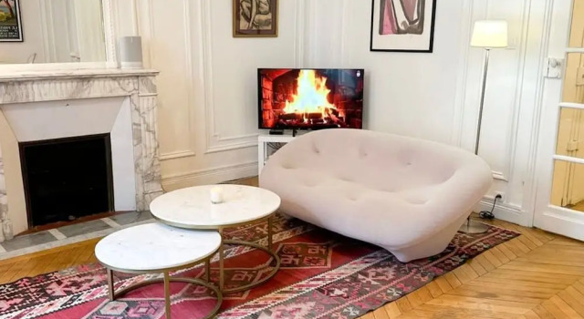 Апартаменты Chic Grenelle 3 Bedroom Apartment in Paris