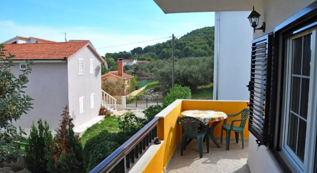 Apartments Villa Annika, Rezerwuj Apartament Hotele w Split-Dalmatia County z parkingiem, Parking