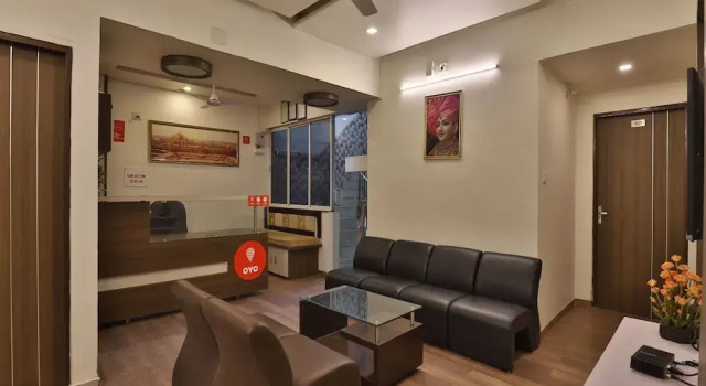 OYO 12147 Hotel Vibrant