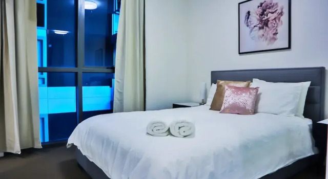 Waterfront City View Apartment, Rezerwuj Apartament West End Queensland