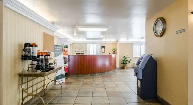 Quality Inn Chicopee-Springfield, Prenota Hotel Springfield Massachusetts