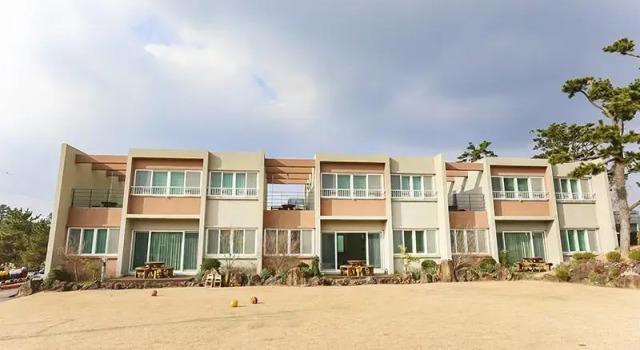 Jeju Nangbile House Pension