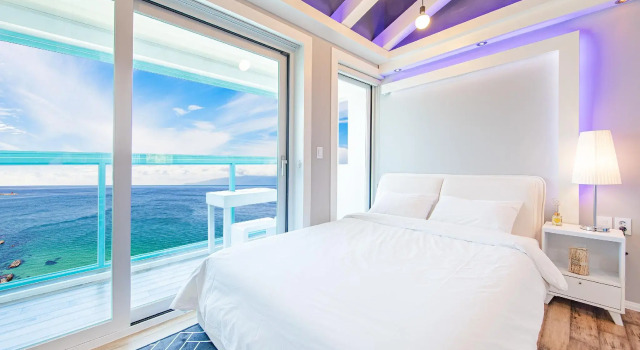 Samcheok Pureun Bada Pension, Book Hotel Samcheok Gangwon-Do