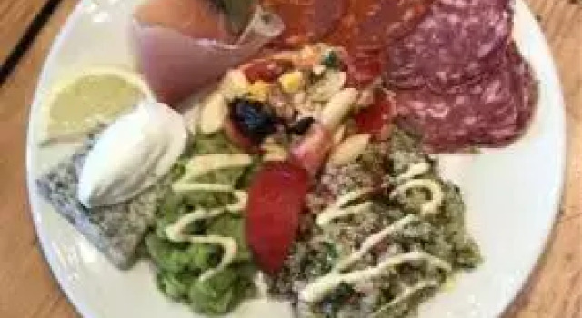 Le pass plat, Rezervovat Hotel  