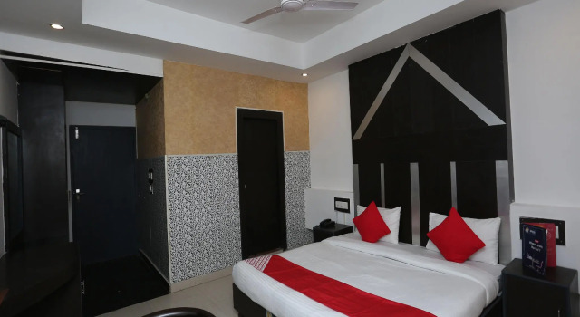 OYO 5844 Hotel Drive Inn, Rezervovat Hotel Rāiwāla Uttarakhand