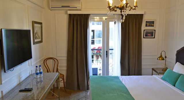 Двухместный номер Standard с балконом Hotel Clasico