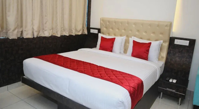 Golden Amulya Rest Wings, Rezerwuj Hotel Hotele w Bangalore z parkingiem, Parking