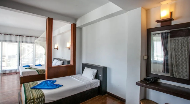 Трёхместный номер Standard Phitharom PP Resort