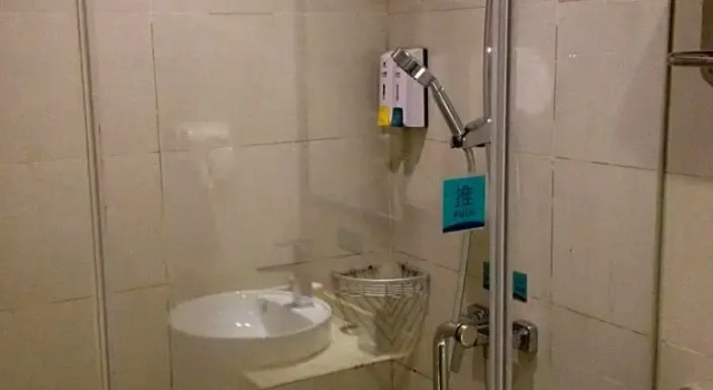 Двухместный номер Superior City Comfort Inn Wuhan Baibuting