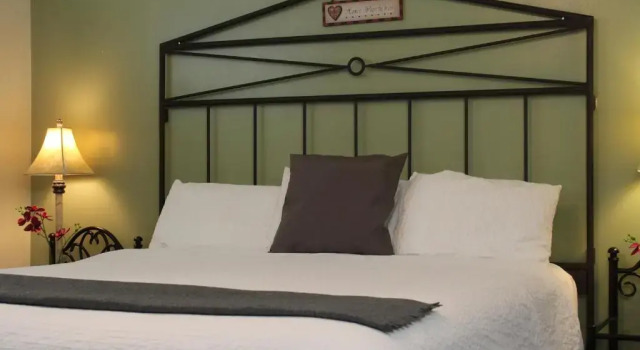 Номер Standard El Rancho Motel