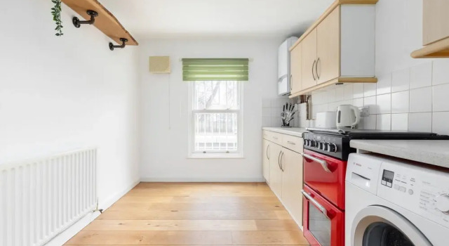 Magnificent 2 Bed Garden Flat in Oval, Varaa Huoneisto Asunnot kohteessa Merseyside, Huoneisto