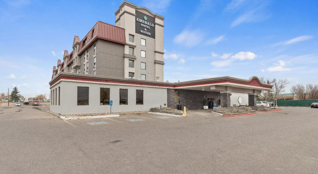 Emerald Hotel & Suites, Book Hotel Calgary Calgary Region