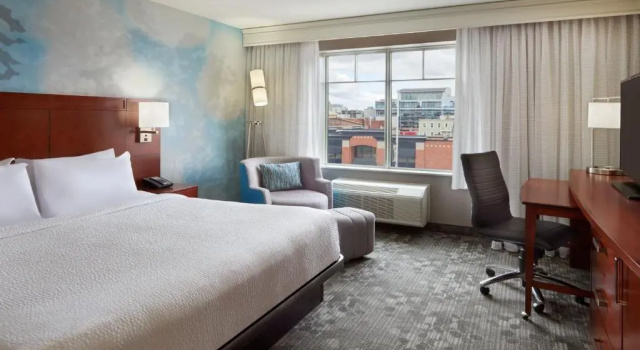 Номер Standard Courtyard by Marriott Ottawa Downtown