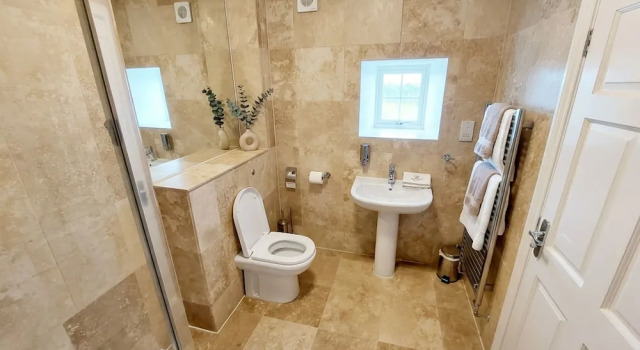 Коттедж Bamburgh - Sleeps 8 - Dogs Stay Free - Enclosed Garden - Off Road Parking