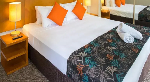 Апартаменты с 3 комнатами с балконом The Lakes Resort Cairns