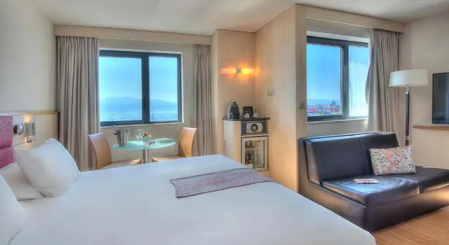Двухместный номер Privilege с видом на гавань Mercure Ajaccio