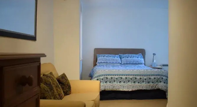 2 Bedroom With 2 Balconies in Dublin, Забронировать Отель Дублин Каунти Дублин, рядом с Театр Олимпия