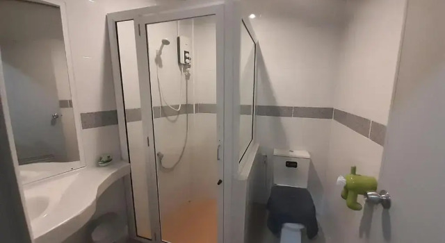 Кровать в общем номере Tuk Tuk Trat Hostel