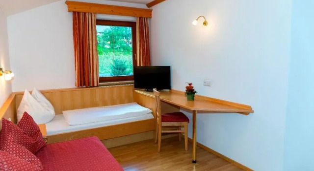 Hotel Alpenrose Mühlbach am Hochkönig, Rezerwuj Hotel Hotele w Salzburg z parkingiem, Parking