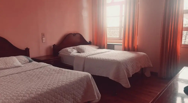 Hotel Chat Noir Cuenca, Rezerwuj Hotel Hotele w Sierra z parkingiem, Parking