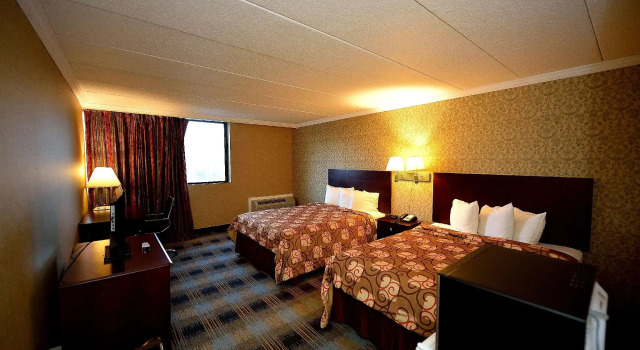 Четырёхместный номер Standard Riverview Inn & Suites