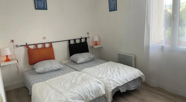 Les Fleurs Bleues, Prenota Hotel Laroque 
