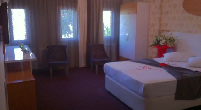Strazburg Hotel, Забронировать Отель Анкара Центральная Анатолия, рядом с Этнографический музей Анкары