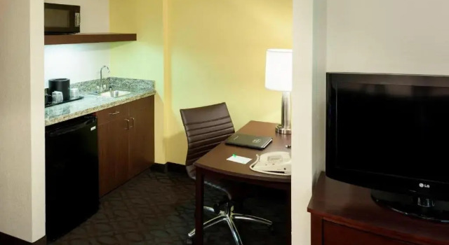 Люкс SpringHill Suites by Marriott Dallas Downtown / West End