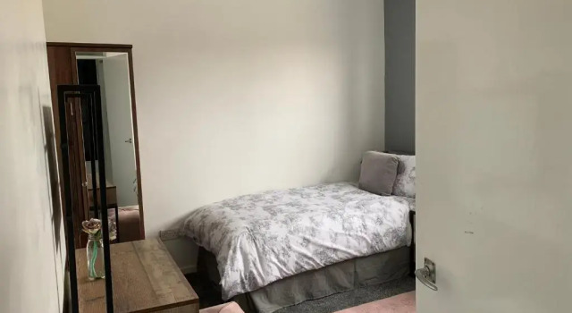 Коттедж House - Sleeps 5 parking & private garden