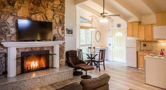 Студия Luxury Andril Fireplace Cottages