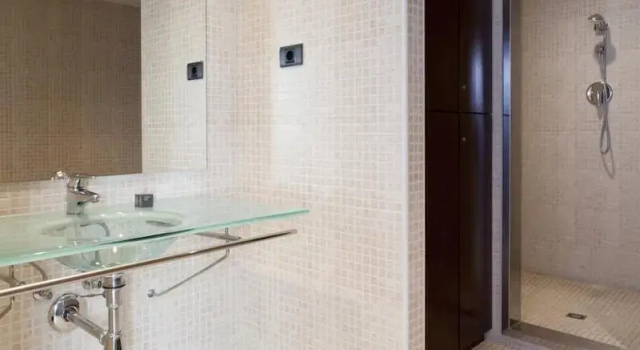 Трёхместный номер Standard AC Hotel Tarragona by Marriott
